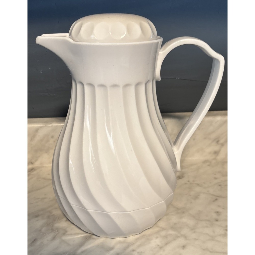 connoisserve white swirl insulated coffee tea server carafe‎ 40 oz